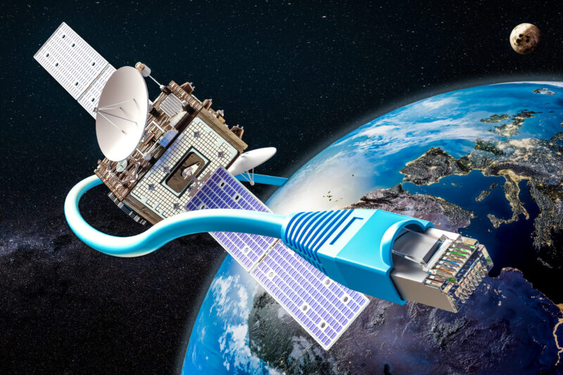 По данным комиссии по связи, SpaceX планирует предоставлять в Грузии интернет через спутниковые системы STarlink