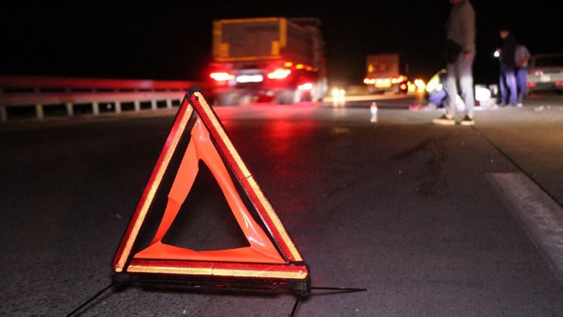 ДТП на дороге Кода-Тбилиси: микроавтобус, следовавший из Марнеули в столицу, столкнулся с легковым автомобилем