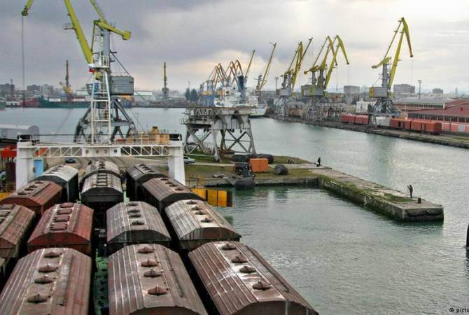 В августе начнет работу паромная переправа между портами Поти (Грузия) и Кавказ (Россия)