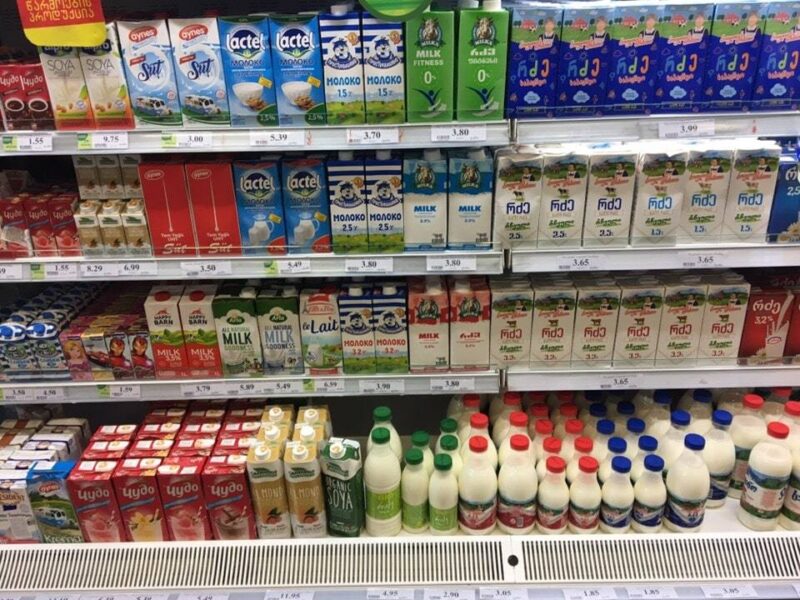 Грузия закупает около 30% всех продуктов питания и напитков в России