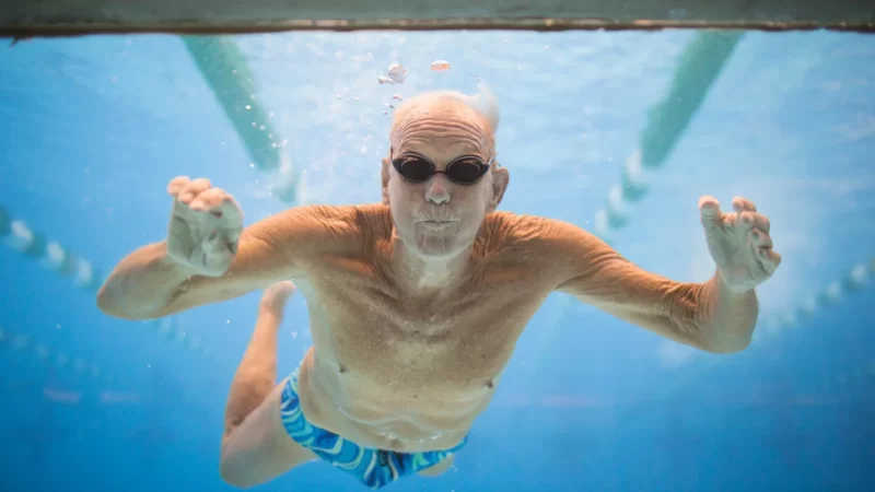 Мэрия Тбилиси профинансирует услуги бассейнов и спортзалов для горожан старше 60 лет