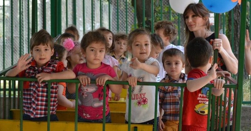 В детских садах Грузии отменяются все обязательные правила, введенные из-за пандемии