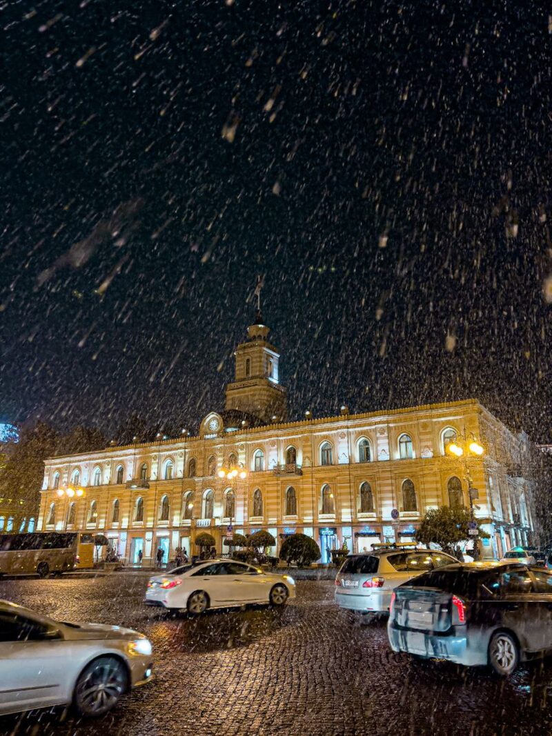 Снег в Тбилиси