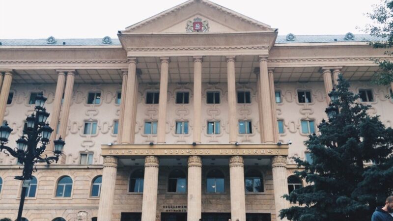 Тбилисский городской суд признал четырех человек виновными по делу 2014 года о дискриминации по гендерному признаку
