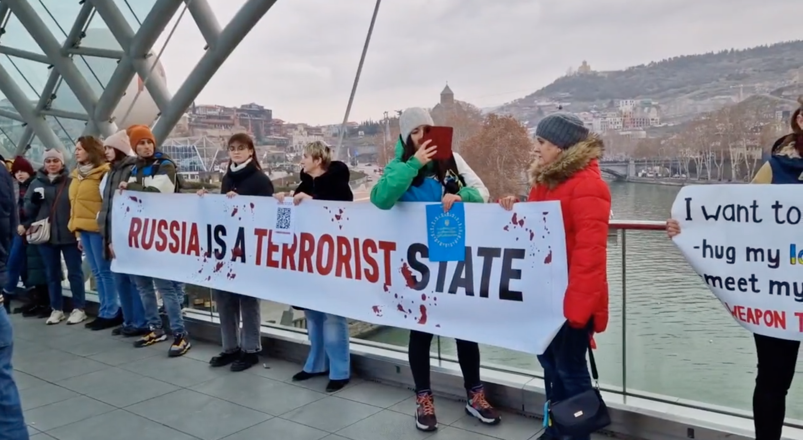 В Тбилиси и Батуми прошли акции солидарности в День соборности Украины