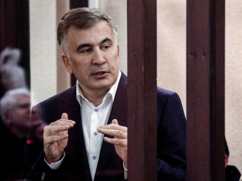 Тбилиссский городской суд отказал в освобождении экс-президенту Грузии Михаилу Саакашвили по состоянию здоровья