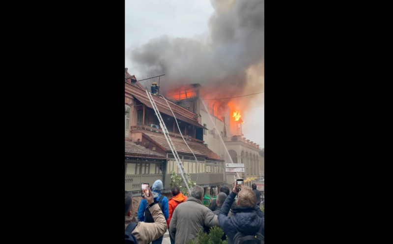 Пожар в Тбилиси: горит отель Ambassadori