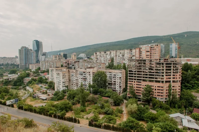 Новый мегапроект будет построен в тбилисском районе Сабуртало: две 41-этажные башни, установленные на 6-этажном подиуме появятся на проспекте Александра Казбеги