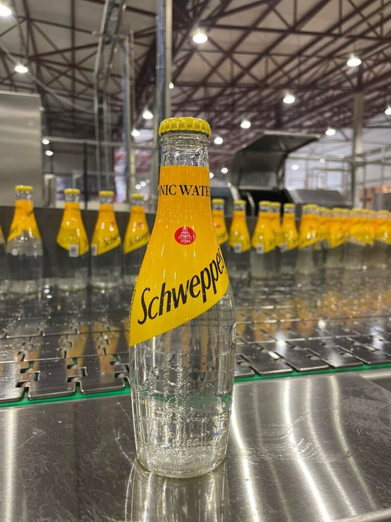 В Грузии начнут производить Schweppes в стеклянных бутылках