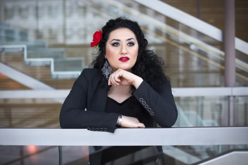 Известная грузинская оперная певица Анита Рахвелишвили выступила с критикой правительства за решение согласиться на возобновление прямого авиасообщения с Россией