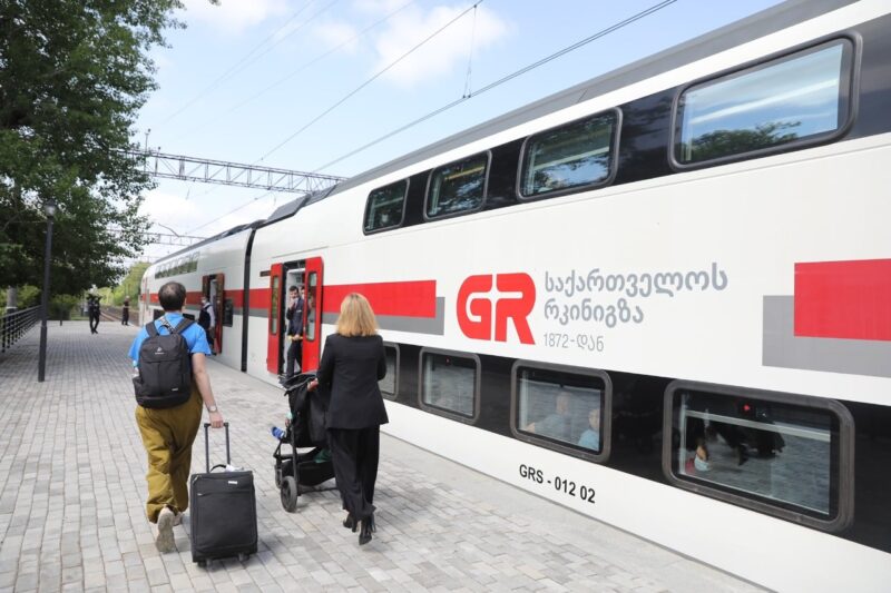«Грузинская железная дорога» отменила на 3 июля утренние и дневные рейсы по основным направлениям
