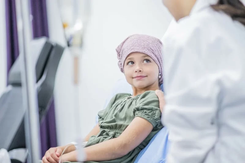 С 24 июля в Грузии начнется прием заявок на лечение детей с онкологическими заболеваниями в зарубежных клиниках
