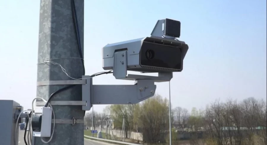 Камеры в Грузии фиксируют нарушения авто на иностранных номерах: оплачивать их обязательно