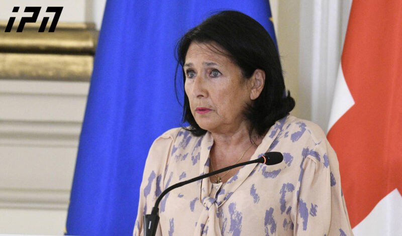 Президент Грузии Саломе Зурабишвили на специальном брифинге призвала уйти в отставку главу Нацбанка Натию Турнава