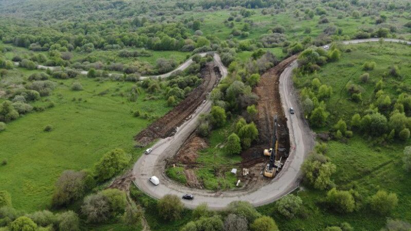 С 11 по 25 апреля на участке автодороги Тбилиси-Вазиани-Гомбори-Телави (через перевал), будет запрещено движение всех видов транспортных средств