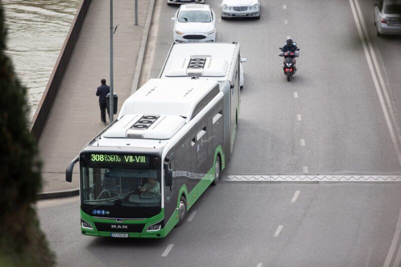 Время работы общественного транспорта в Тбилиси будет увеличено с 4 на 5 мая