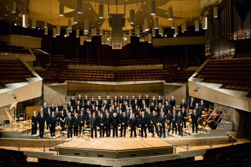 Выступление Берлинского симфонического оркестра в Тбилиси закончилось акций против закона “Об иностранном влиянии”