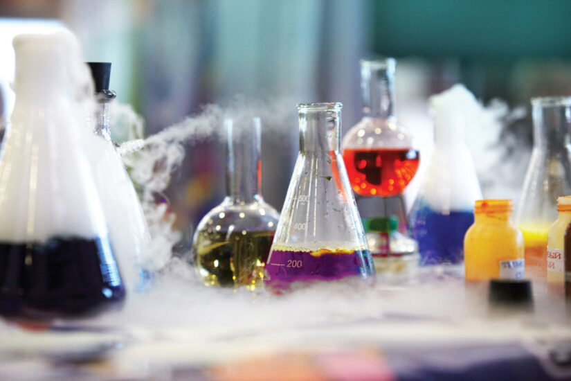 Учитель химии в обычной грузинской школе города Поти