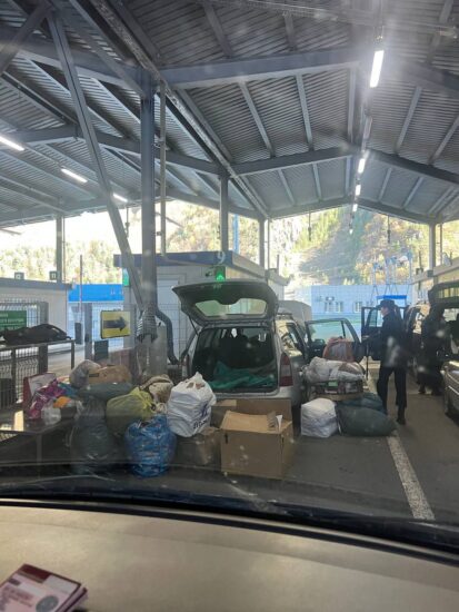 Движение и пропуск на сухопутной границе Грузии и России осуществляется в штатном режиме, однако проверок стало больше