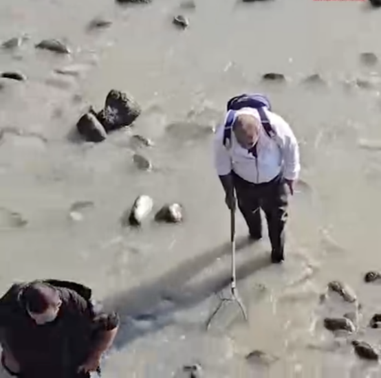 Река Лахви у города Гори резко пересохла, очевидцы сообщают о массовой гибели рыбы