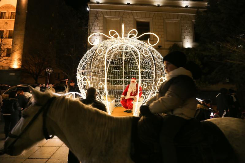 Новогодние представления и ярмарки стартуют в регионах Грузии