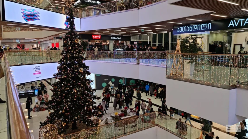 График работы крупнейших торговых центров Тбилиси и Батуми в новогодние праздники