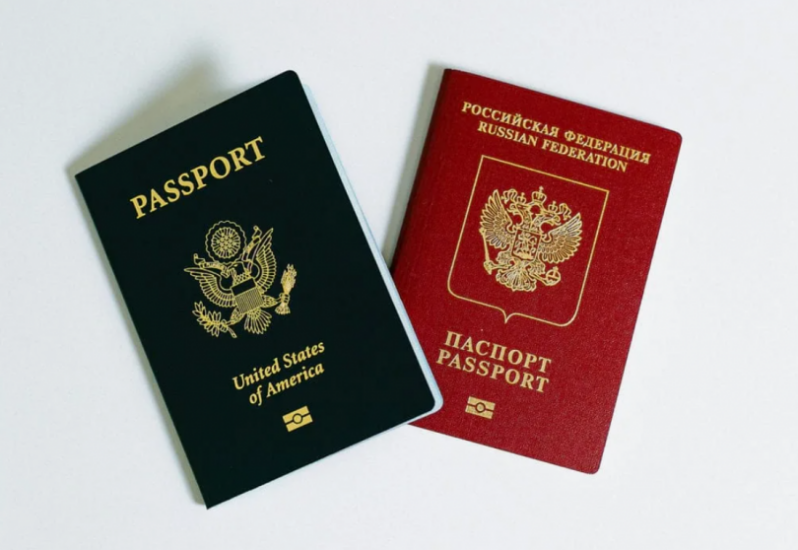 МИД РФ предложил обязать россиян, проживающих за границей, уведомлять о ВНЖ или втором гражданстве