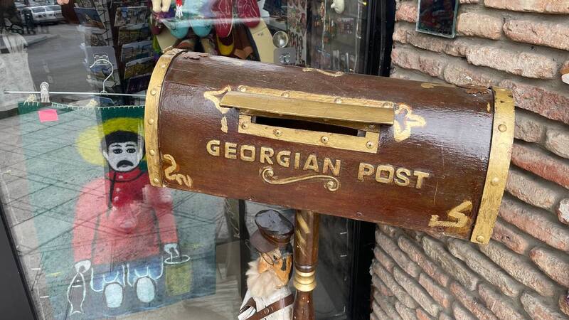 Рубрика «Тайное место Грузии»: почтовые ящики в Старом городе