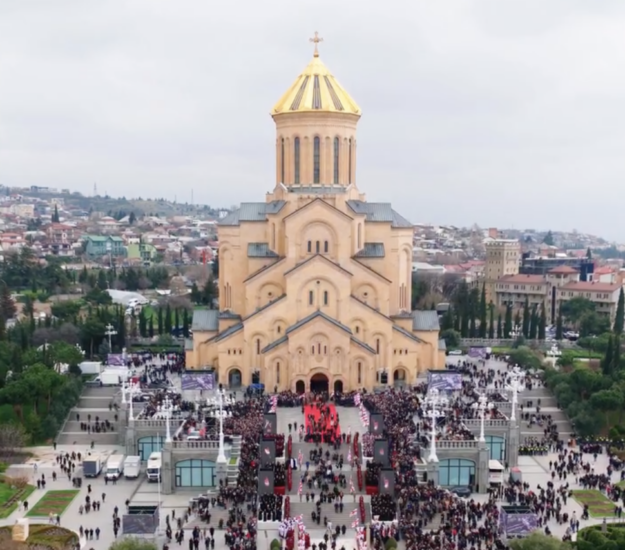 В Тбилиси начались похороны Католикос-Патриарха Илии II