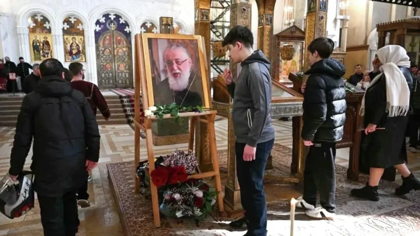 Грузия прощается с Патриархом Илией II — ещё одна бессонная ночь в столице