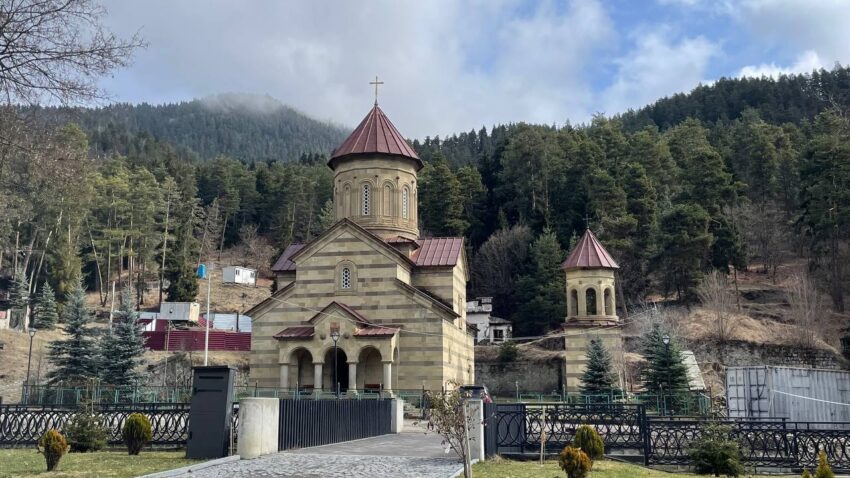 Церковь Александра Невского в Абастумани: уникальные росписи художника Нестерова