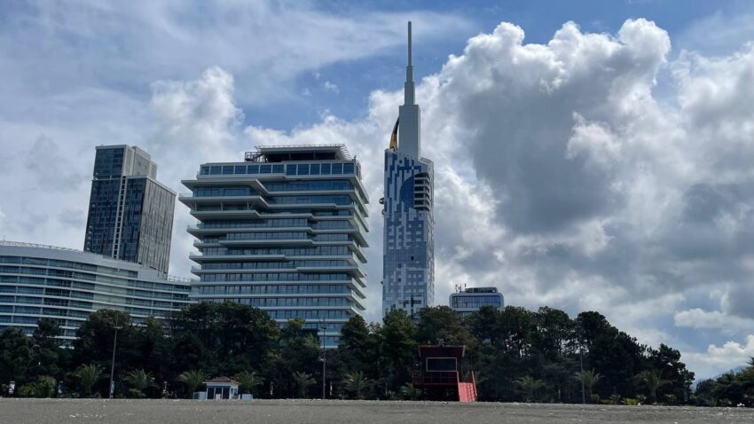 Batumi Tower – один из самых узнаваемых и противоречивых символов Батуми
