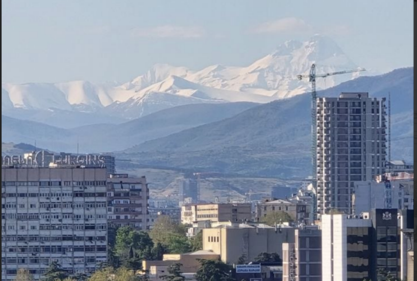 Коротко о погоде в Тбилиси – солнечно и хорошо видно горы