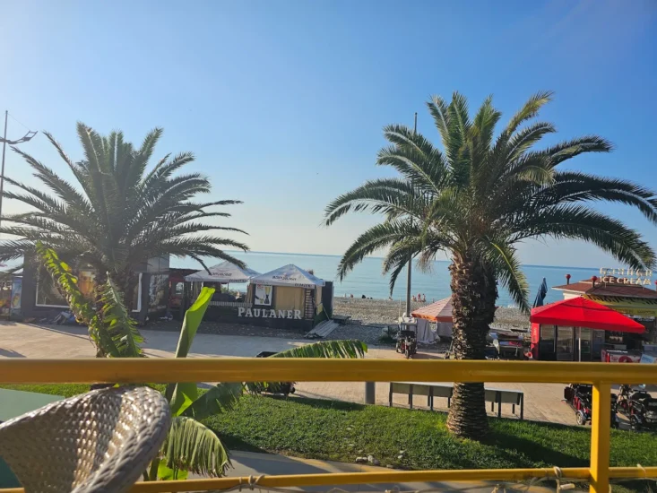 Заведение “Bez Mezh” в Батуми открывается в конце апреля на новой локации