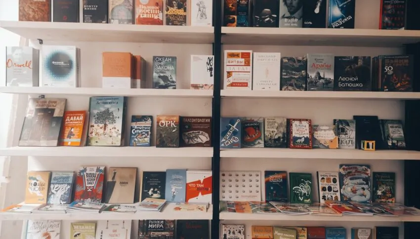 Топ весенних продаж книжного магазина «AUDITORIA»
